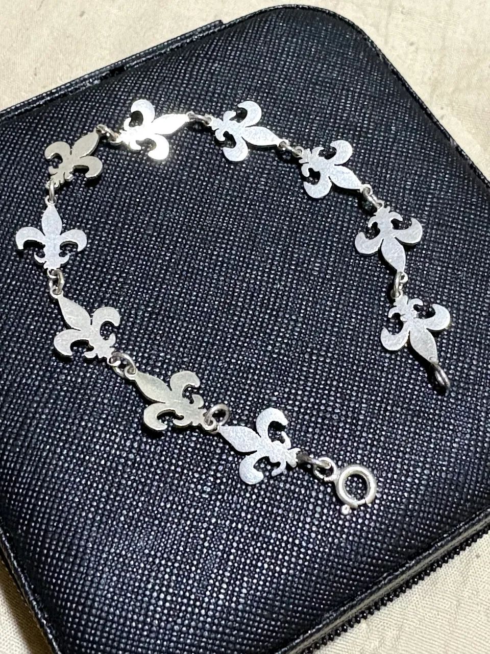 Pulseira Flor de Lis em prata 925 - Foto 2