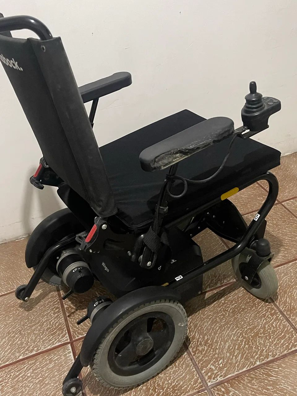 CADEIRA DE RODAS MOTORIZADA - (Parou de funcionar) - Foto 5