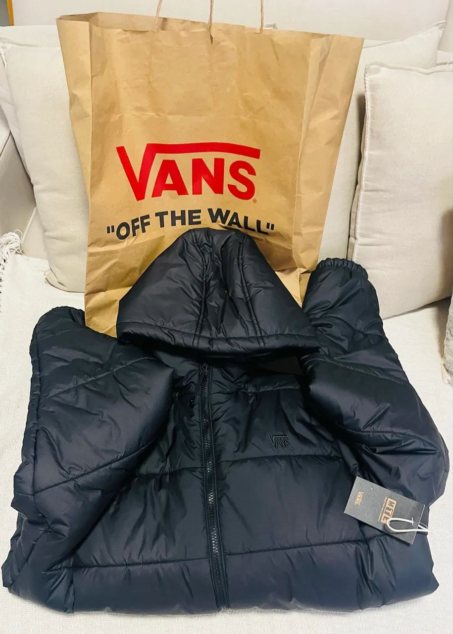 Jaqueta Bomber Vans nova. Comprada nos EUA. Tam P mas Veste tranquilamente M - Foto 5