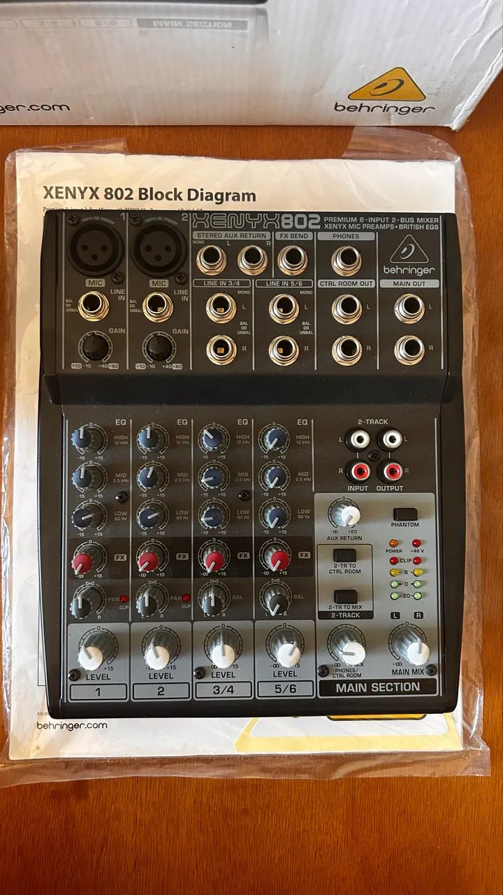 Mesa Behringer Xenyx 802 - Foto 2