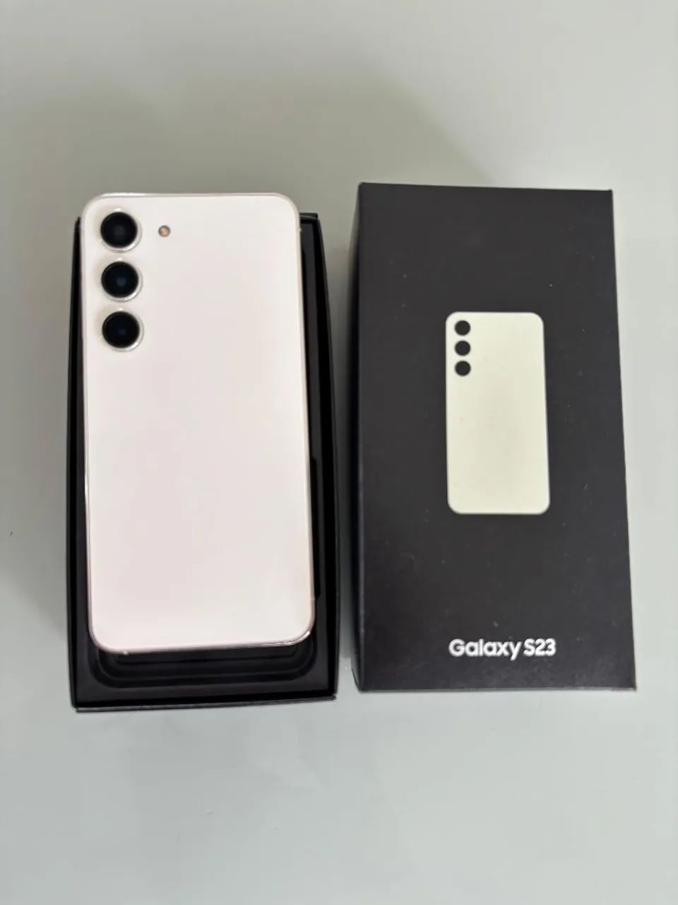 S23 - 512GB em ótimo estado. 