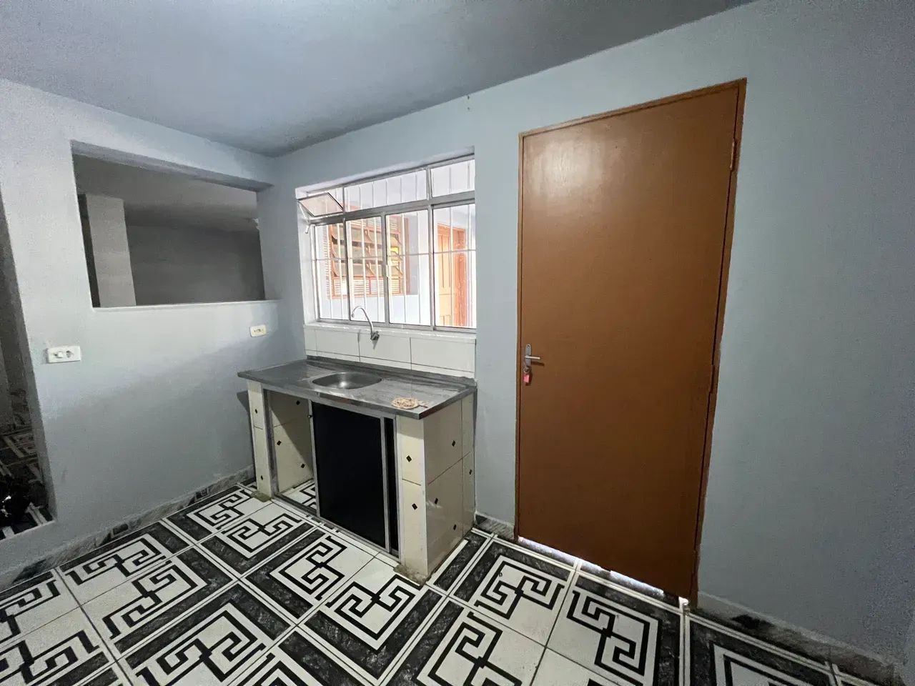 Alugo 2 cômodos somente para casal - Foto 5