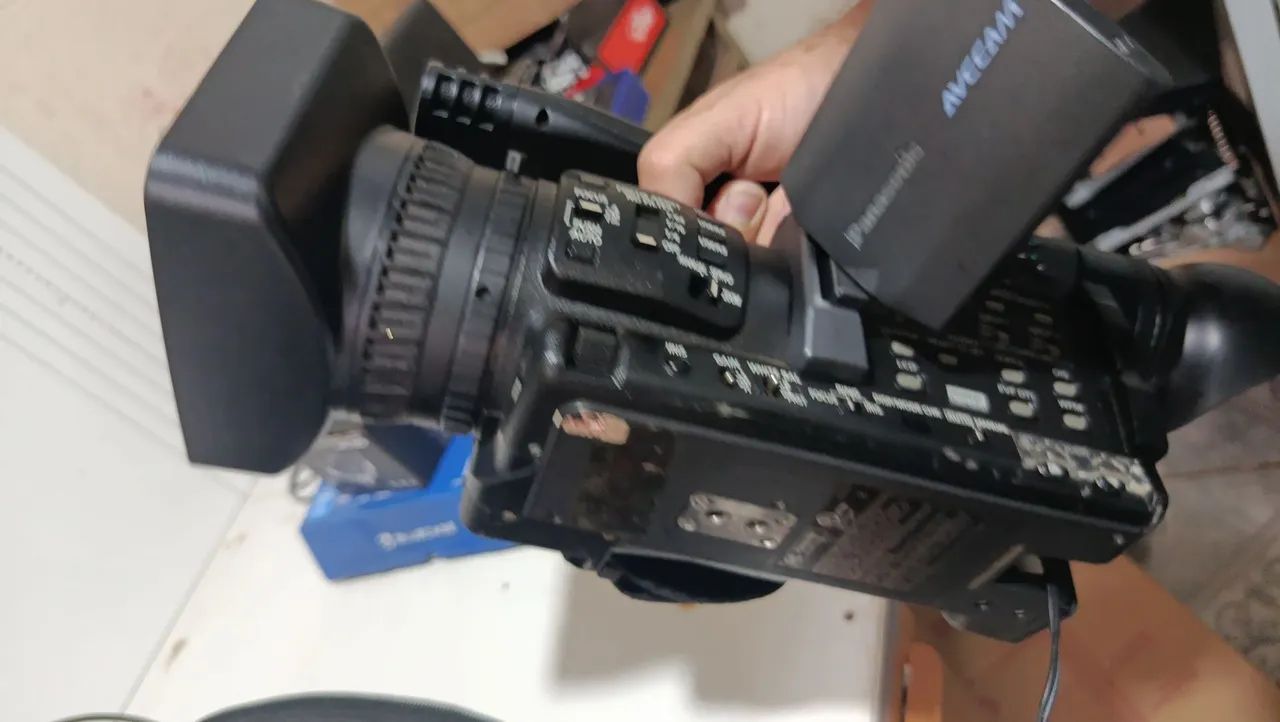 Câmera Panasonic HMC 15065606299850370120