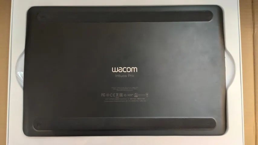 Wacom Intuos Pro Medium PTH-660 - Foto 3