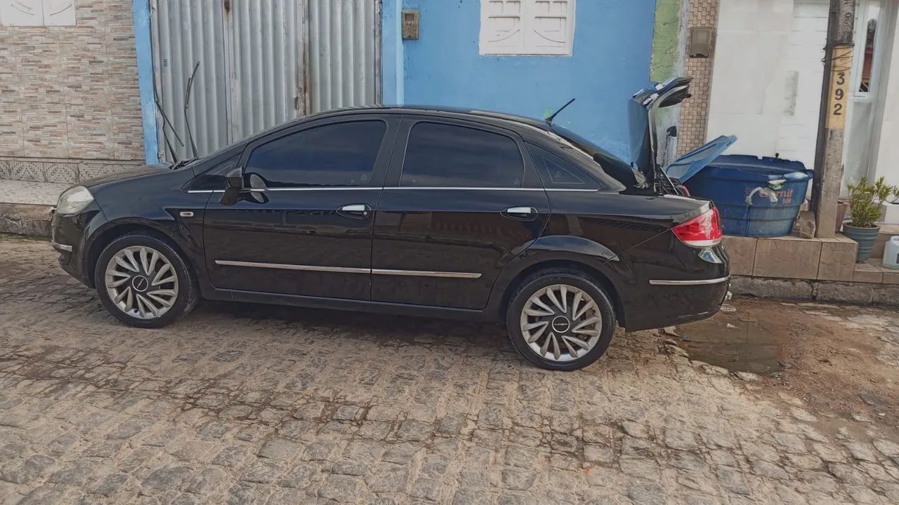 Fiat Linea Absolute 1.9/1.8 Flex Dualogic 4P 2016 - Foto 2