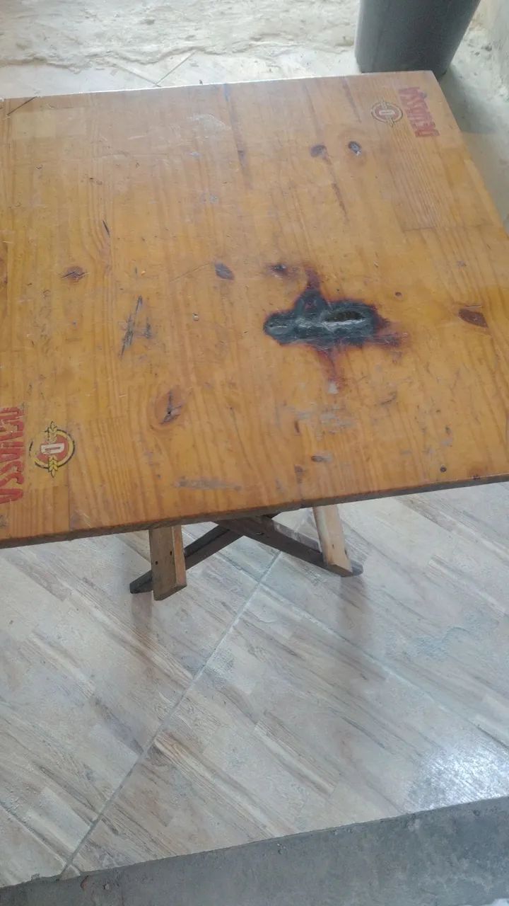 Mesa de madeira 70x70 - Foto 2