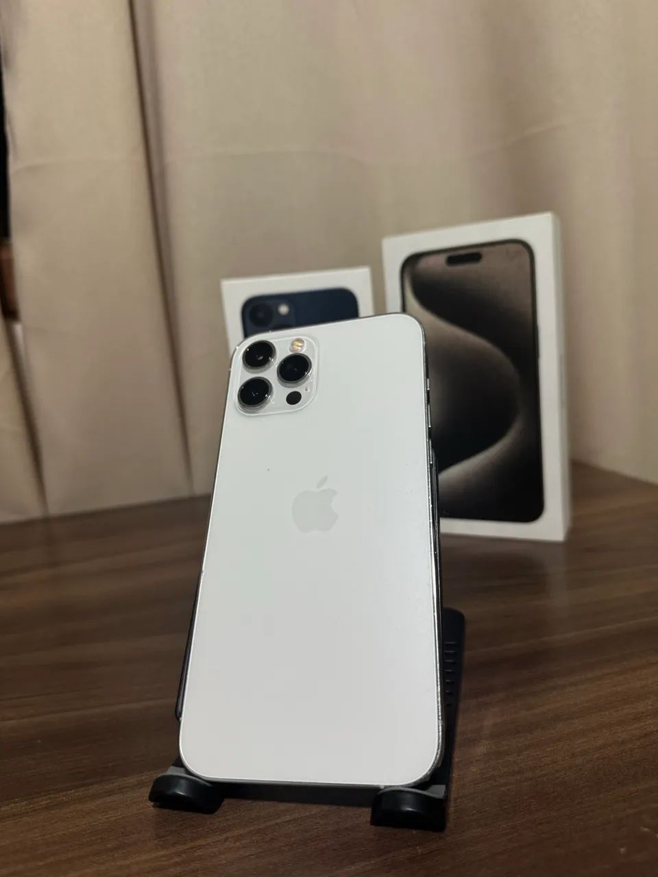 Apple iPhone 12 Pro 256GB ホワイト シルバー Apple iPhone 12 Pro (256 GB) - Prateado | Frete grátis