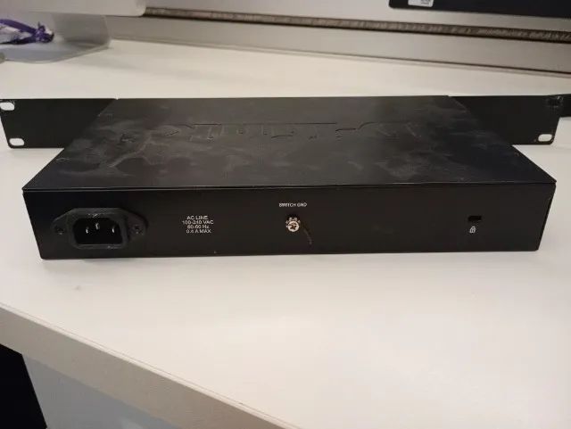 Switch D-Link GigabitDGS 1024 D 24 portas  - Foto 2