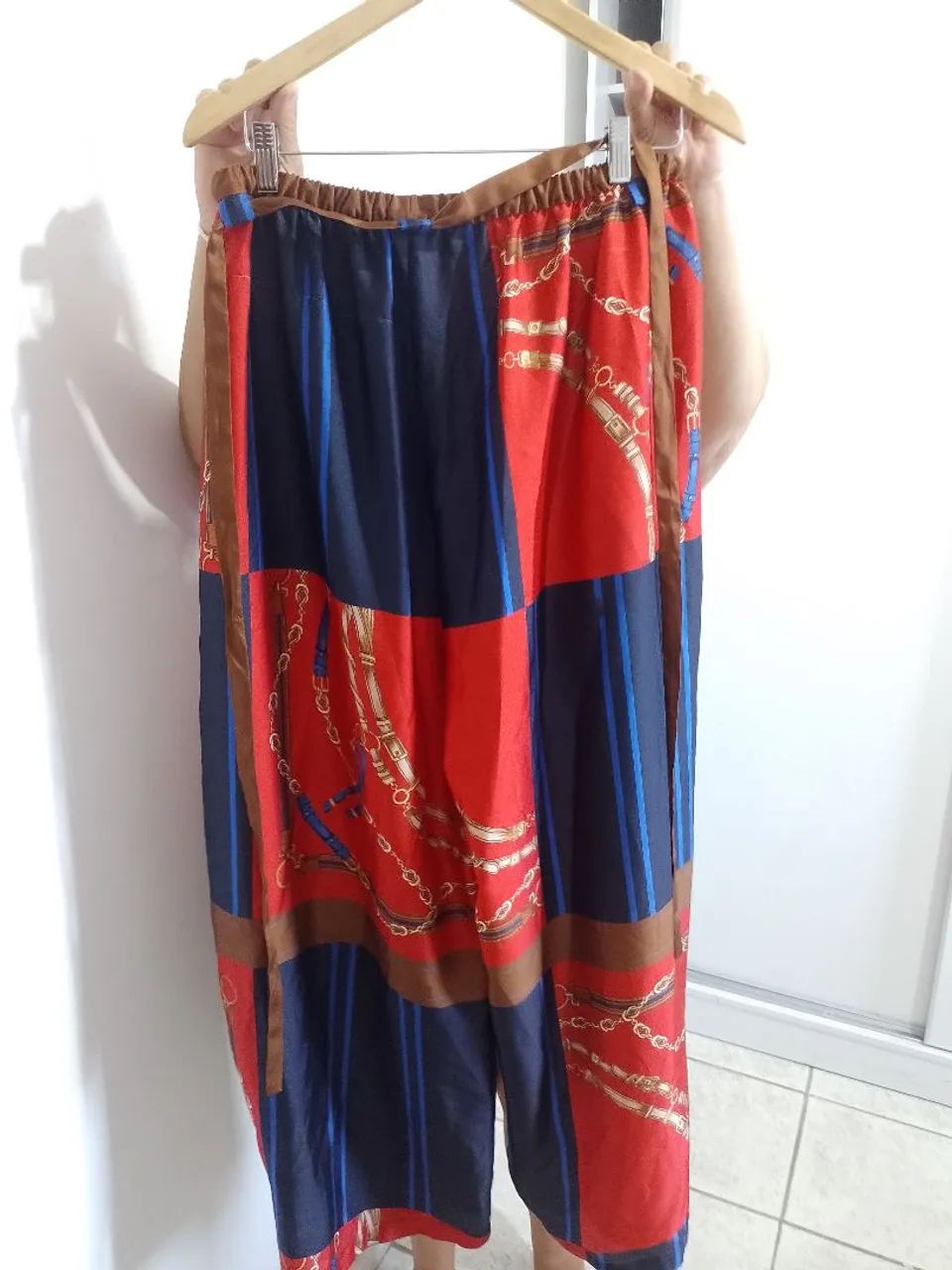 Calça Zara leve Gucci - Foto 2