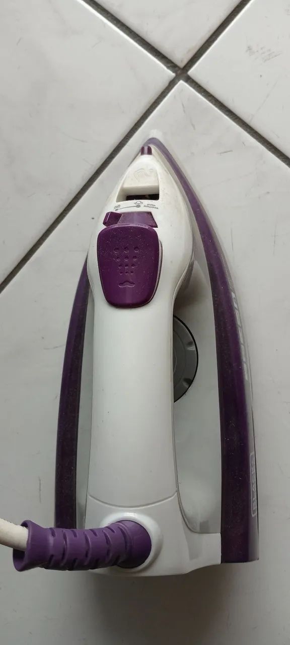 Ferro de passar a vapor black+decker fx1000 - Foto 2