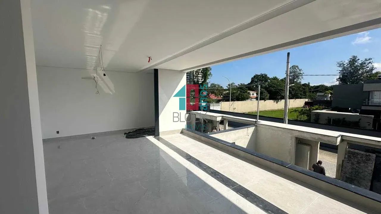 Recreio dos Bandeirantes | Casa de Condomínio 5 quartos, sendo 5 suites