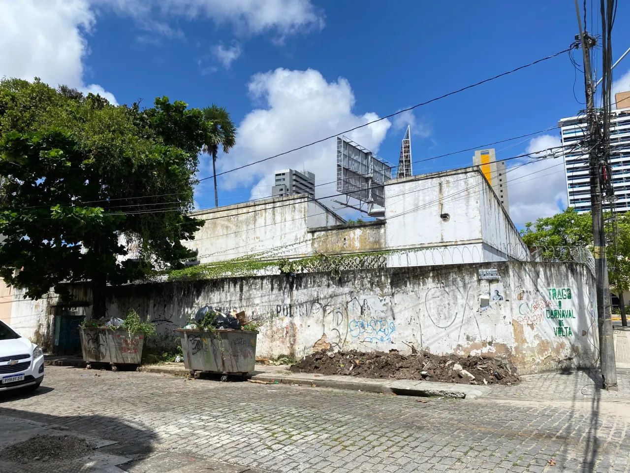 Foto do anúncio de IMÓVEL COMERCIAL, 672 metros quadrados com 3 frentes na Praia de Iracema - Fortaleza em Praia de Iracema, Fortaleza
