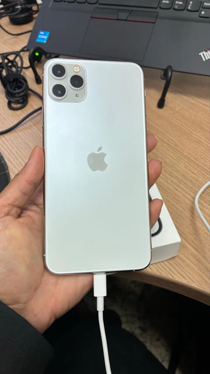 Vendo IPhone 11 Pro Max  - Foto 2