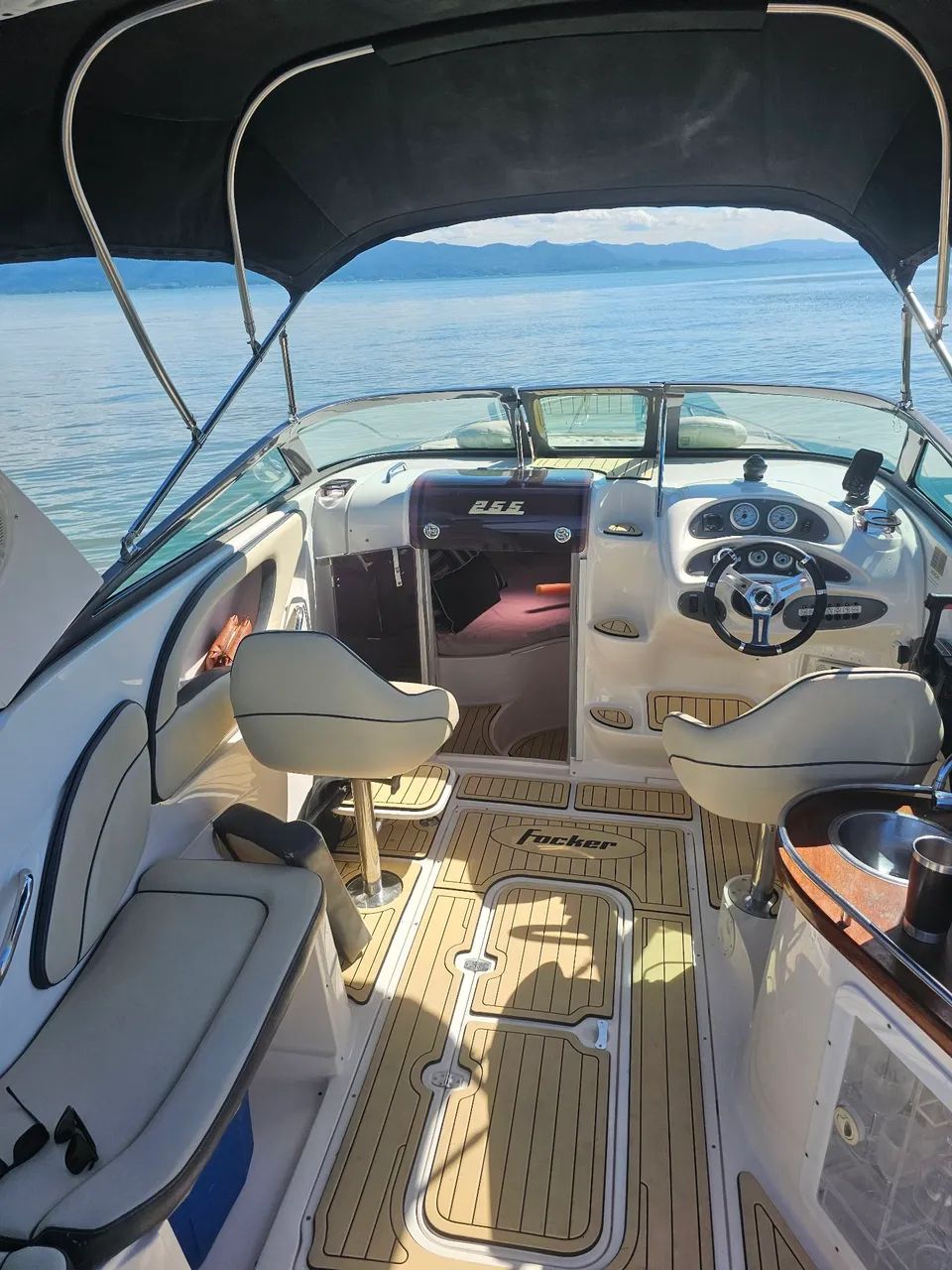 Focker 255 excelente lancha  - Foto 8