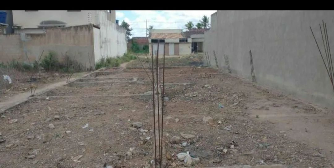 Terreno com a Base 