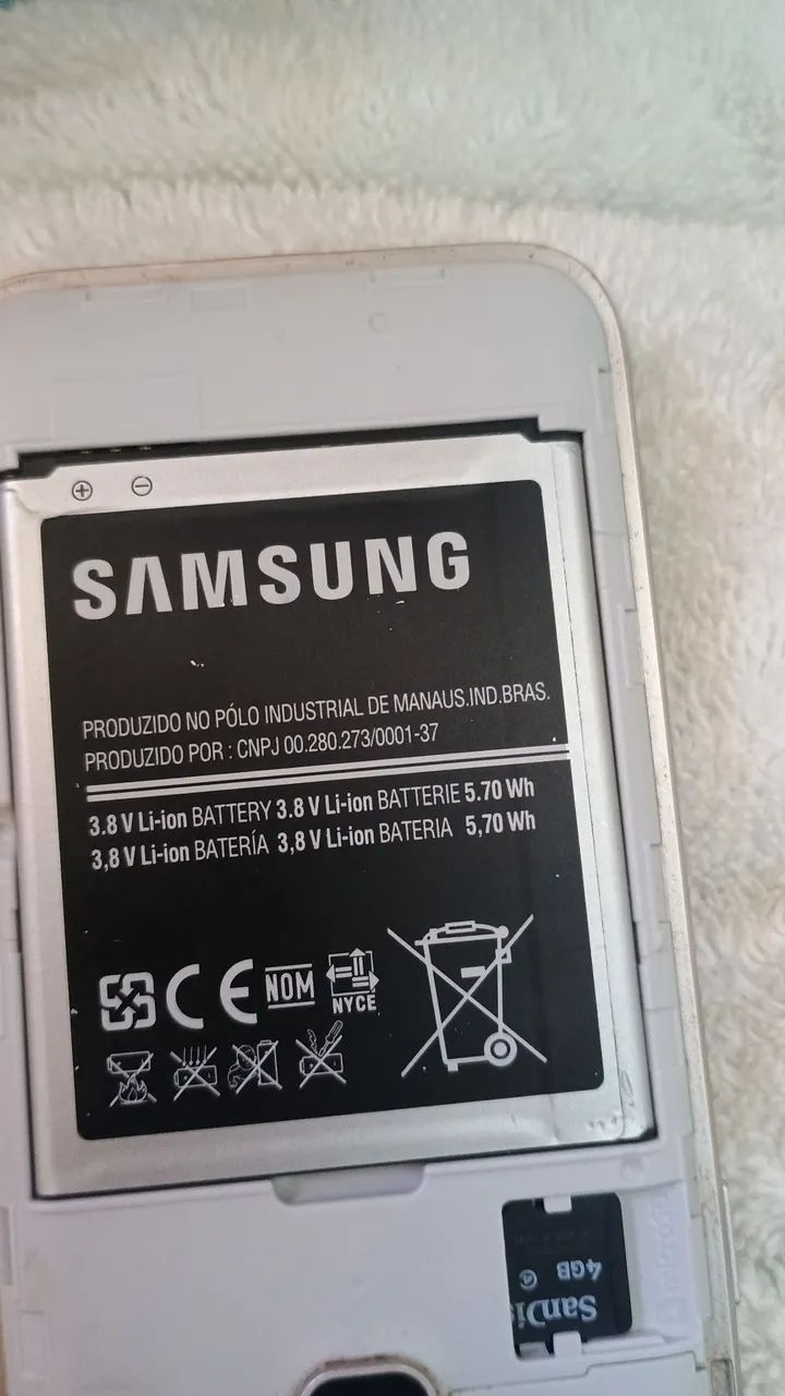 Samsung j1 dourado 