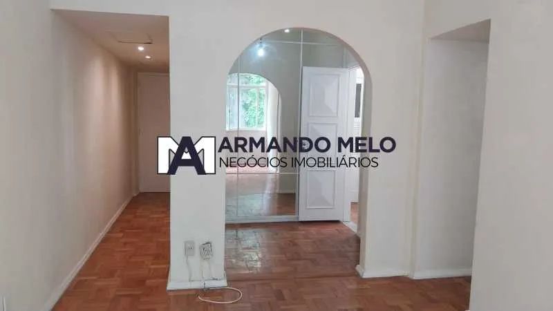 Apartamento à venda em Copacabana, Posto 4 quarto e sala com dependência e vaga