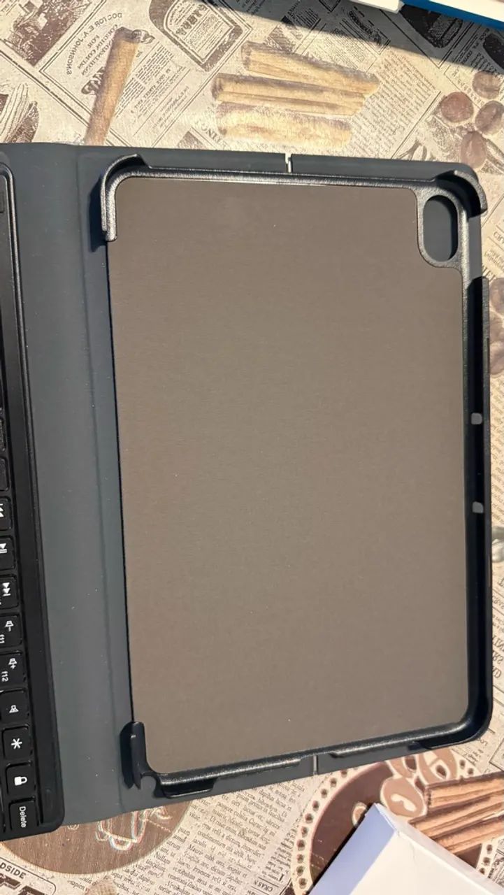 Capa para Tablet com Teclado Bluetooth e Touchpad - Foto 3