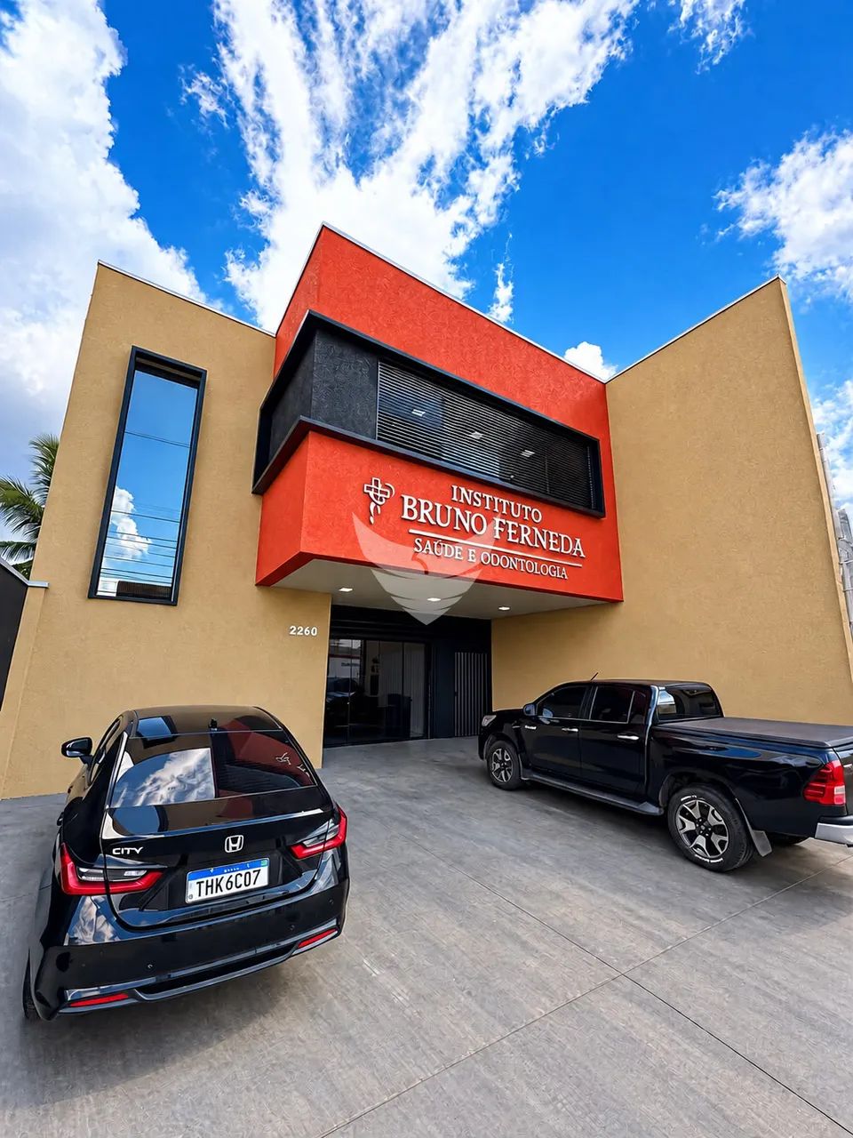 EXCELENTE SALA COMERCIAL DISPONÍVEL PARA LOCAÇÃO