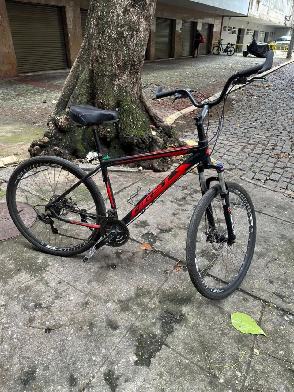 Bicicleta first aro 29 21 marchas freio disco alumínio - Foto 2