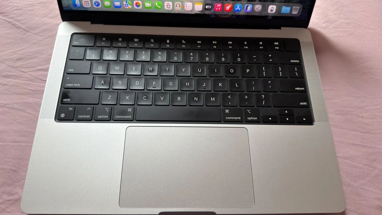 MacBook Pro 14 M3 512GB SSD 8GB + Caixa - Silver - Foto 3