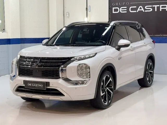 Mitsubishi Outlander OUTLANDER Signature 2.4 4x4 Aut (Híb) 2026