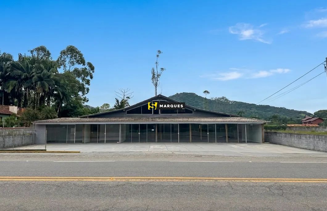 Oportunidade Única em Pirabeiraba - Amplo Imóvel Comercial com 500m²
