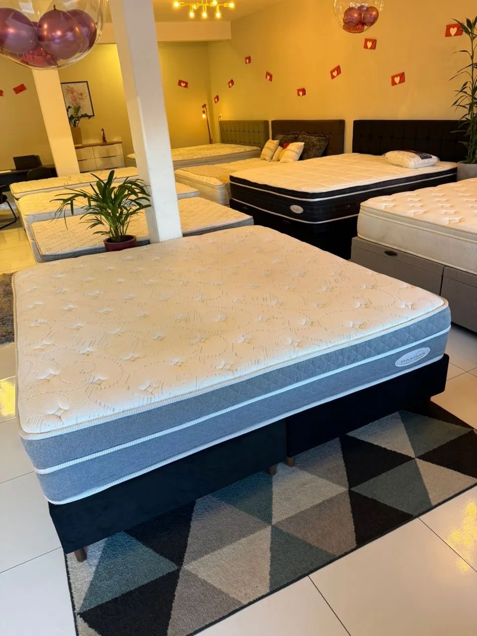Cama KING MAXFLEX SEMINOVA COM BASE - Entrego! 