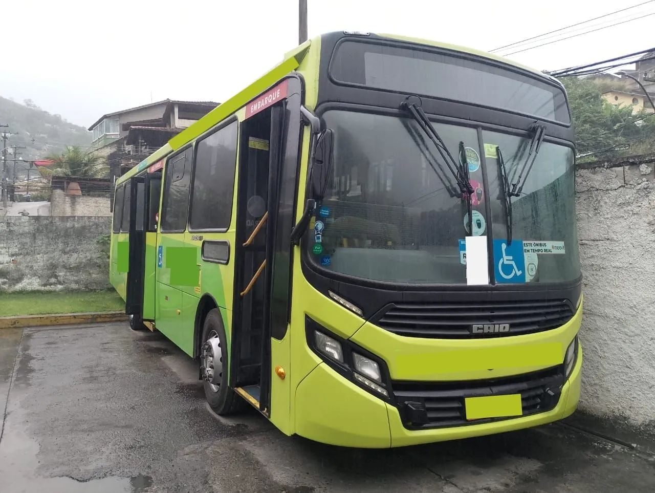 Caio Apache ano 2015 Mercedes 1519, com 37 lugares  - Foto 2