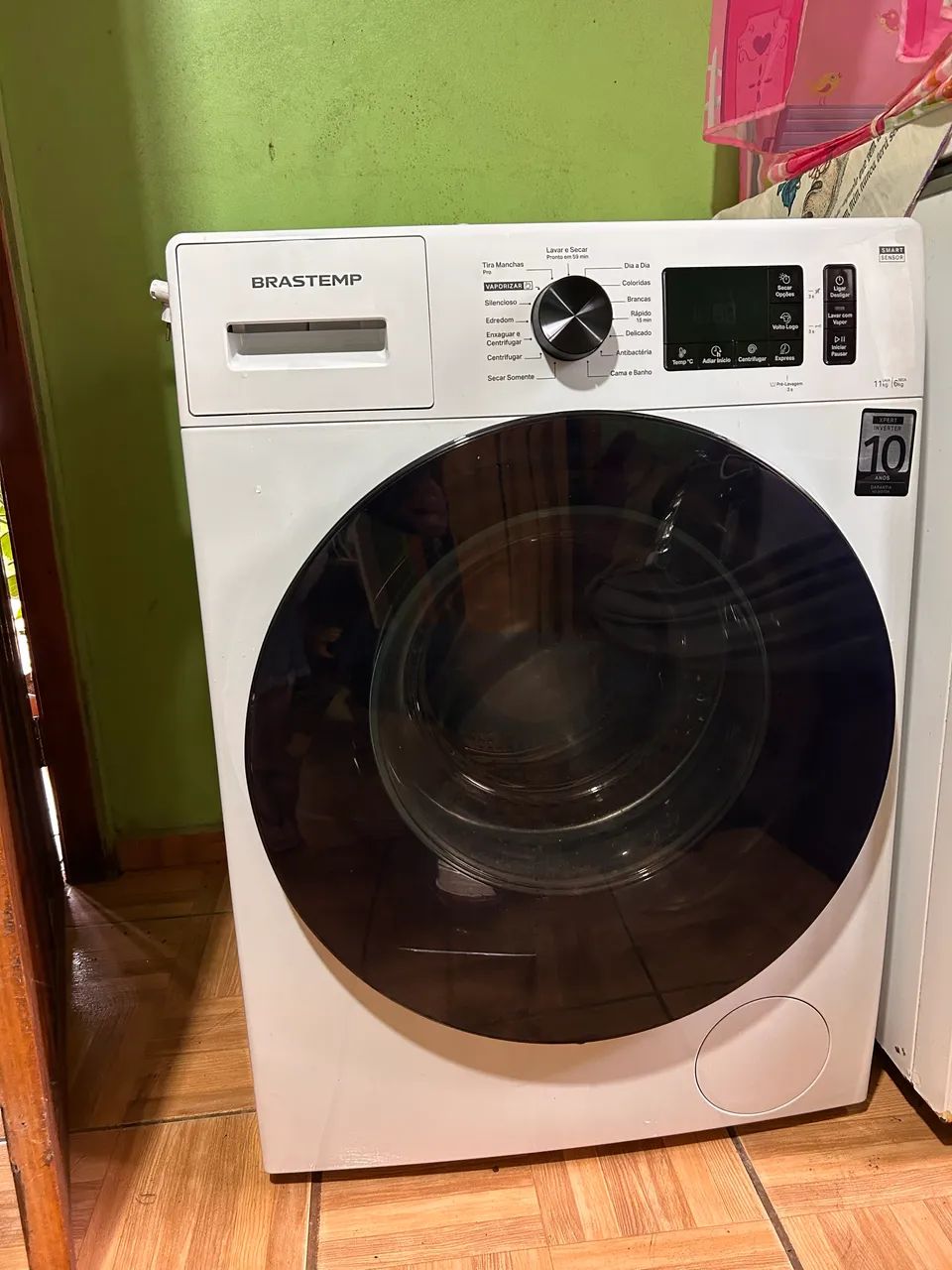 Lava e Seca Brastemp 11 KG  branca com Smart Sensor e Triplo Vapor