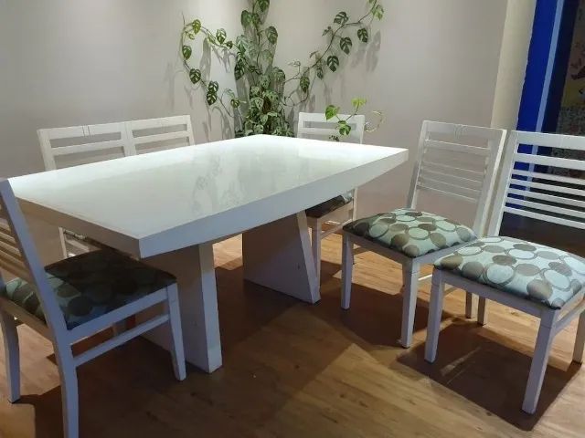 Conjunto de mesa de jantar e 6 cadeiras - Foto 2