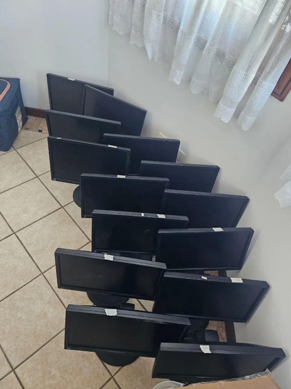 Monitores de PC (lote 14 pçs)