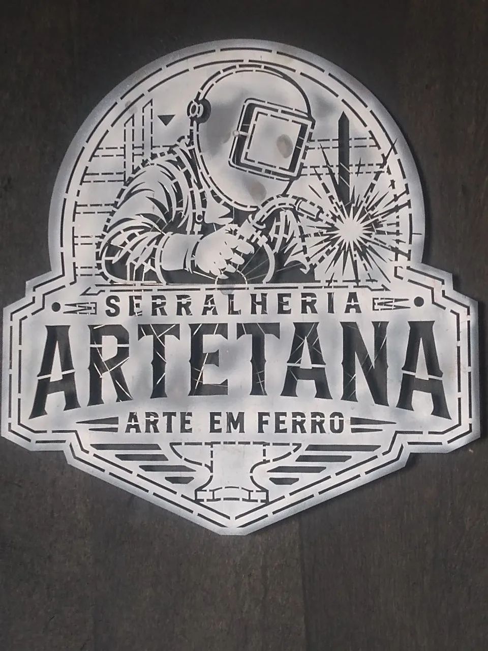 Móveis artísticos em ferro