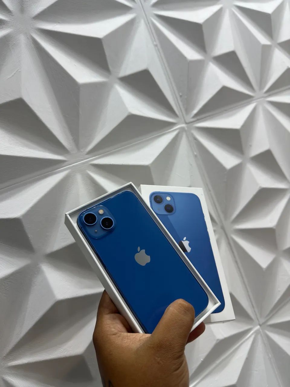 iPhone 13 128GB NOVO NA CAIXA IMPECÁVEL 