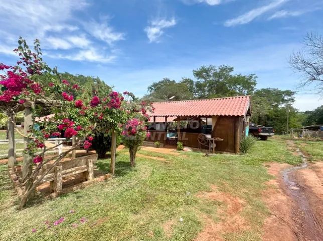 Sítio em Itápolis/SP com 48.400m², 2 Casas, Tanques de Peixe e Estufas - Foto 3