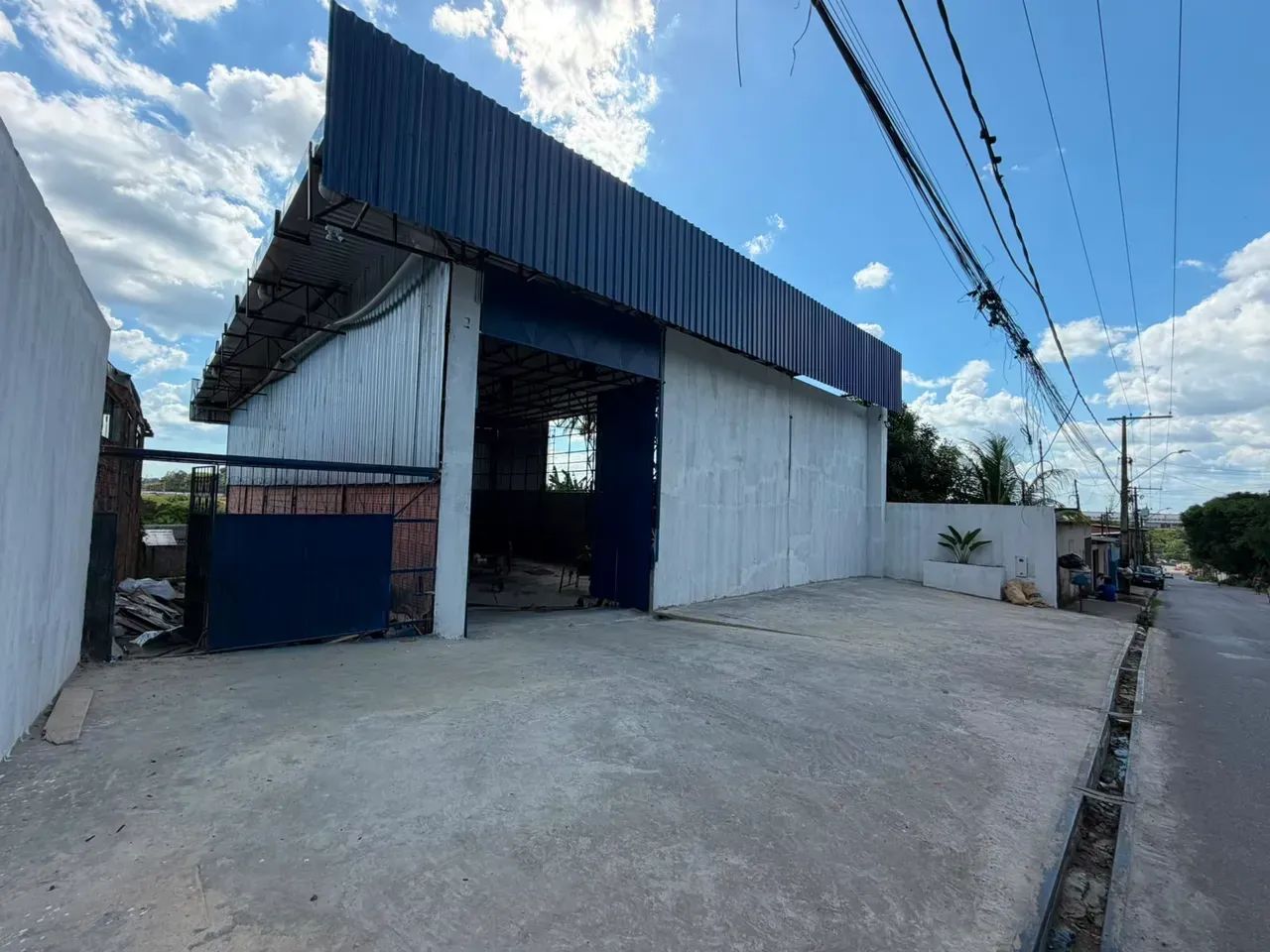 ALUGO GALPÃO NO TARUMA 660 M2 RECEM CONSTRUIDO