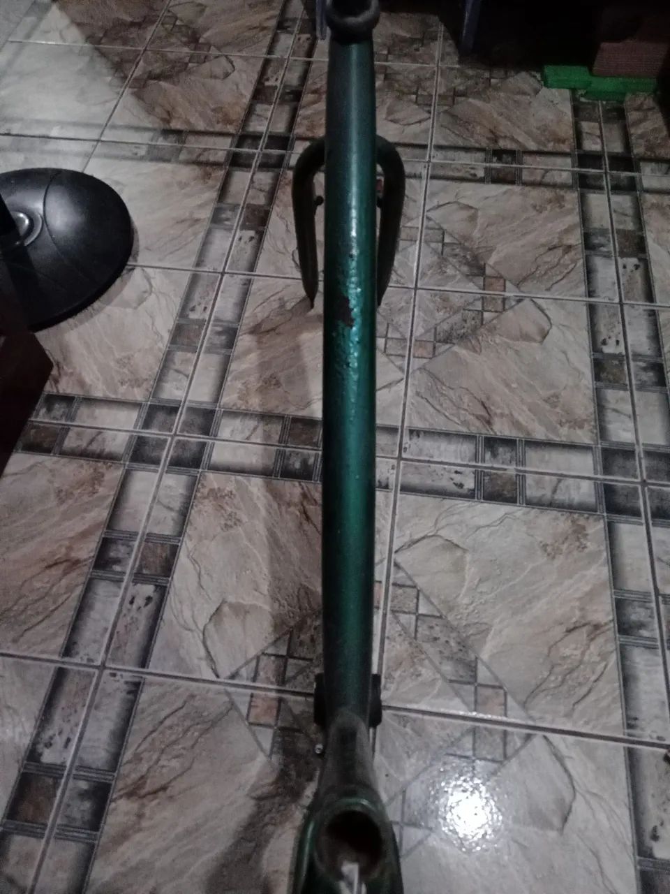 Quadro com garfo de bicicletas aro 26 cor verde  - Foto 4