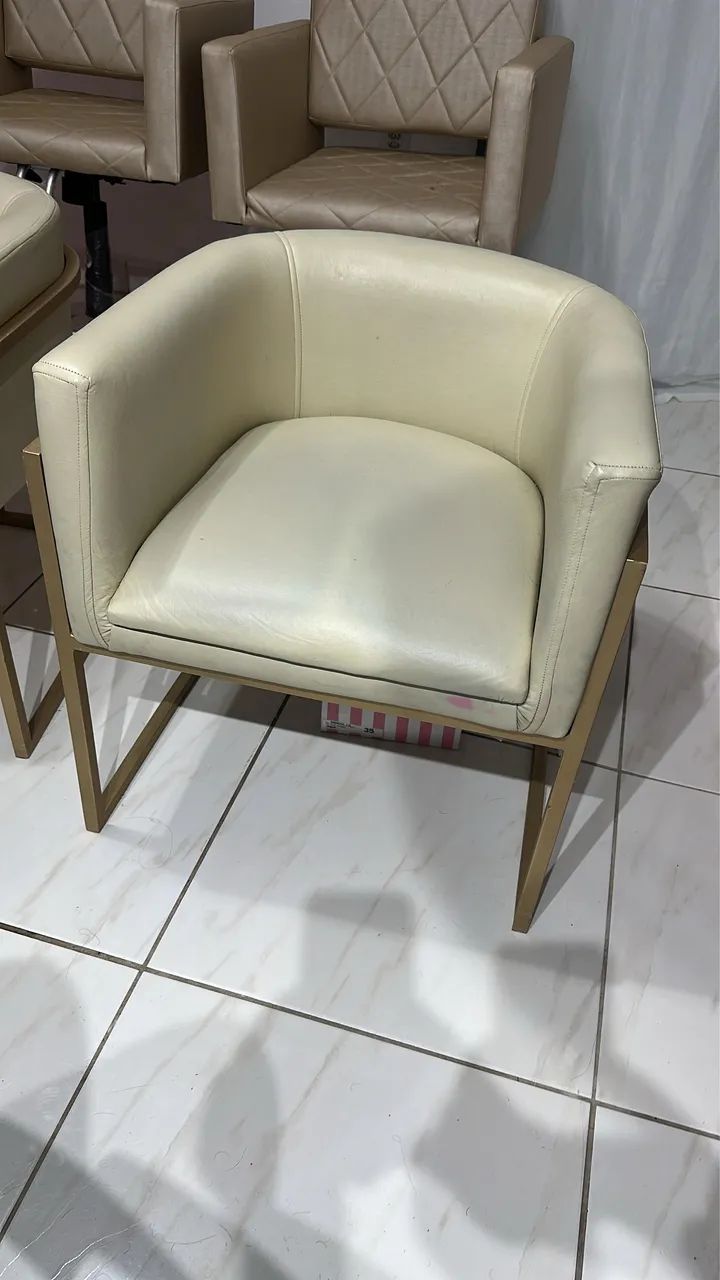 Vendo cadeira e móveis para salão de beleza - Foto 3