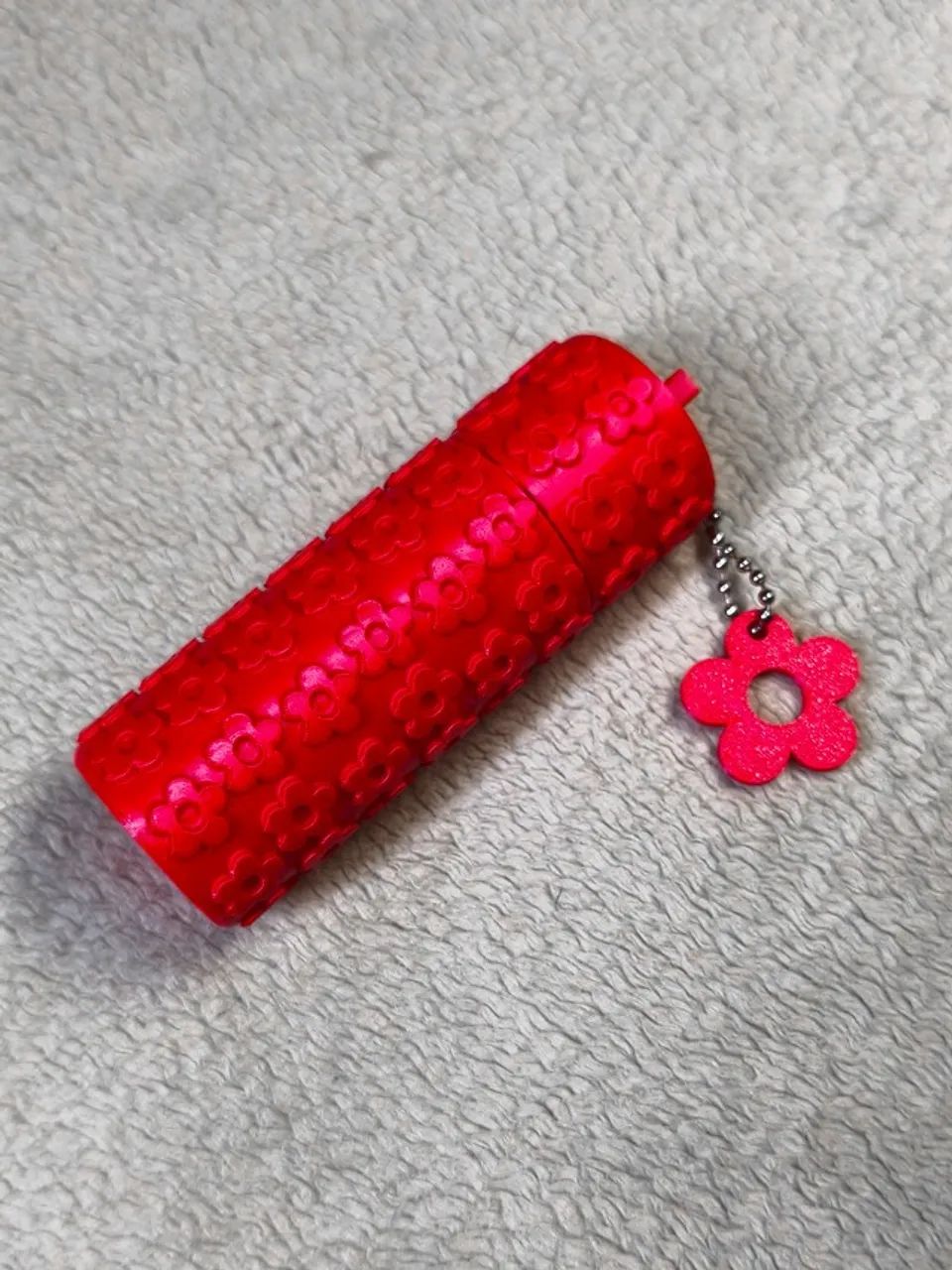 Porta Batom Chaveiro Floral Compacto Florzinhas Vermelho - Foto 2