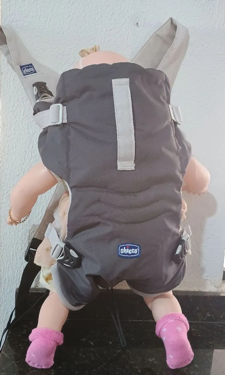 Chicco - canguru cinza semi novo para crianças  - Foto 2