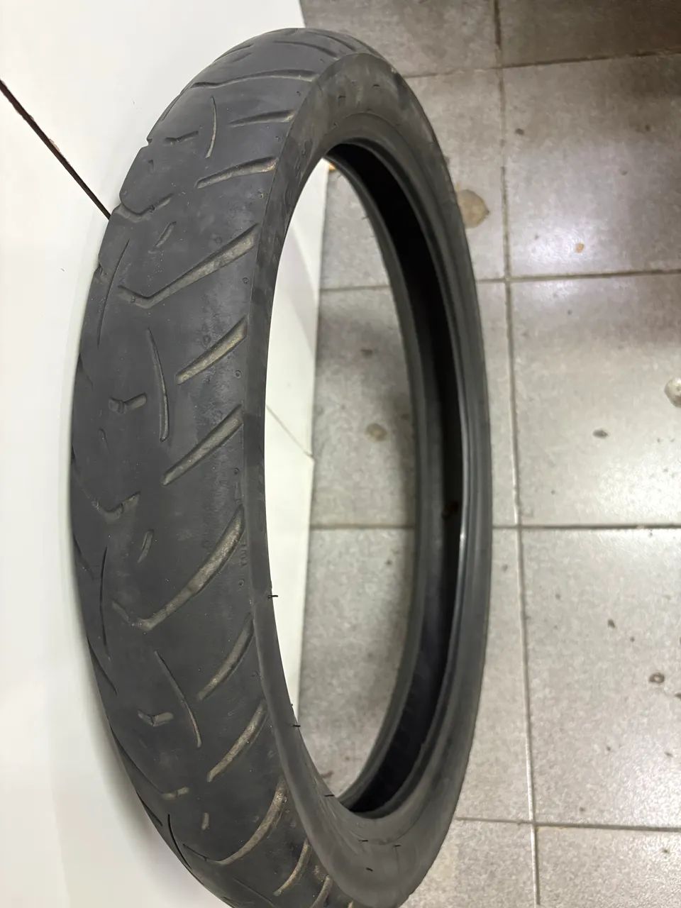Pneu f800 dianteiro 90/90-21 - Foto 4