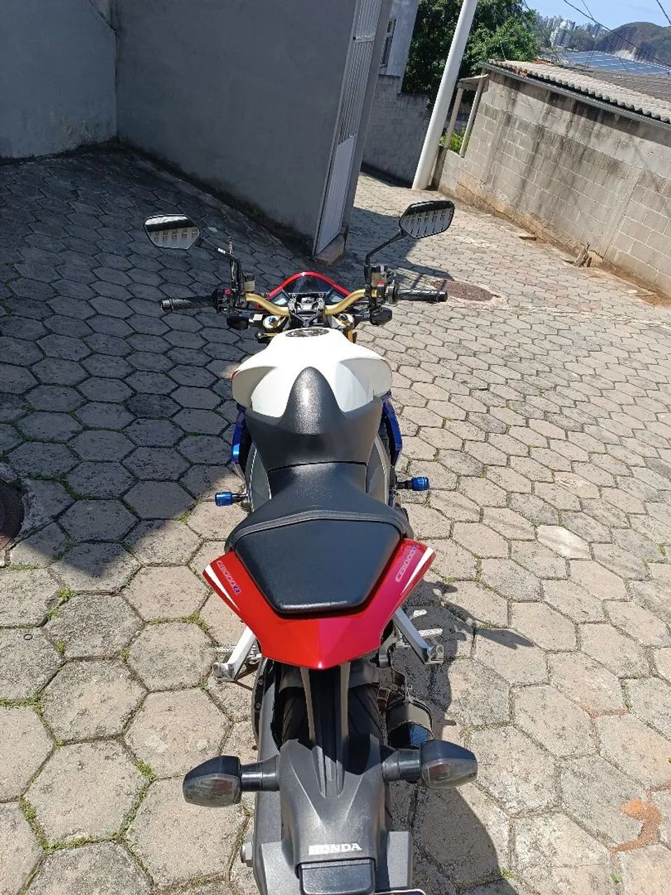 CB 1000R - Foto 4