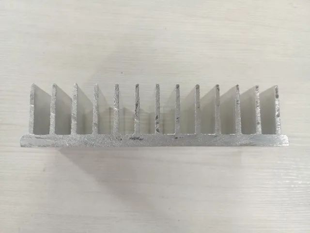Dissipador Aletado de Alumínio 55,12cm² - Foto 3