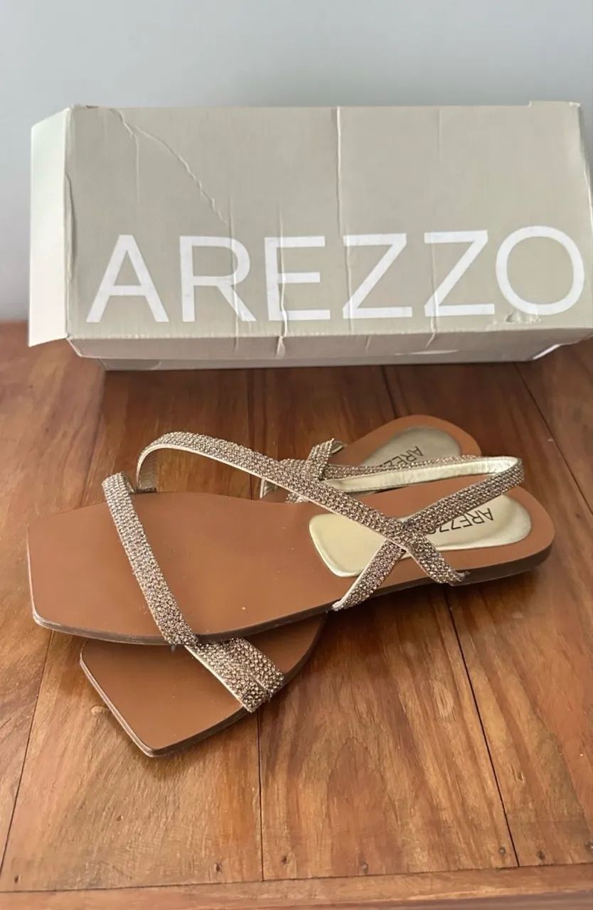 Sandália Rasteira Arezzo bege 36
