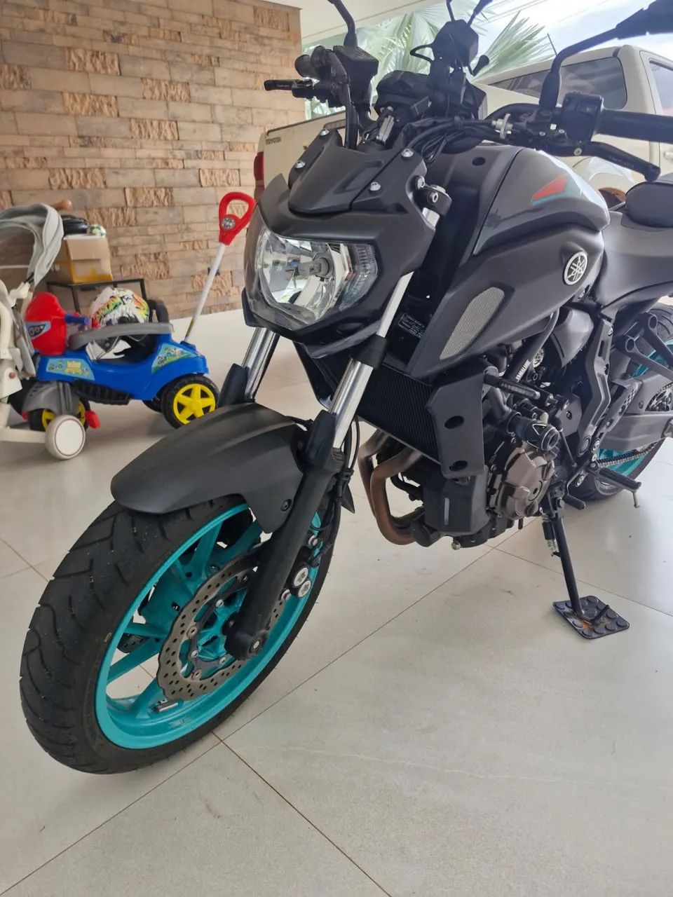 Yamaha MT07 2024 cinza - Foto 3