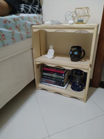 2 Mesas de cabeceira de cama