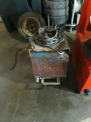 Maquina de solda 300 Ah marca o soldador - antiga em perfeito estado de funcionamento - Foto 6
