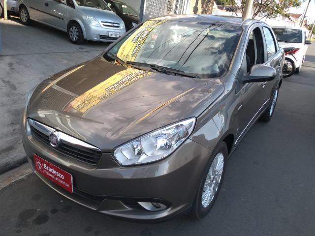 Gran Siena Essence 1.6 flex Dualogic 2013 43800km