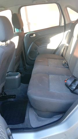 Ford fiesta sedan 1.6 flex 2004/05 completo - Foto 9