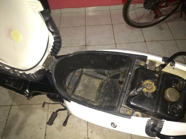 Moto toda revisada ela da 100 - Foto 4